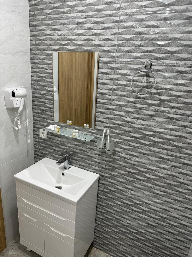 5 Wood Hotel & Spa Tasjkent Buitenkant foto